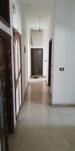 شقه على الكورنيش