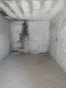 شقه على الشارع العام