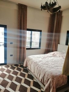 شقه للبيع بموقع مميز على الكورنيش