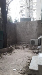 شقه على الشارع العام