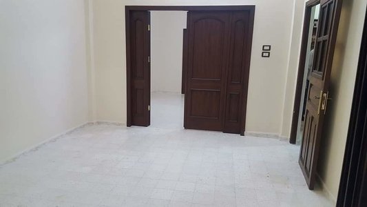 شقه للبيع على الشارع