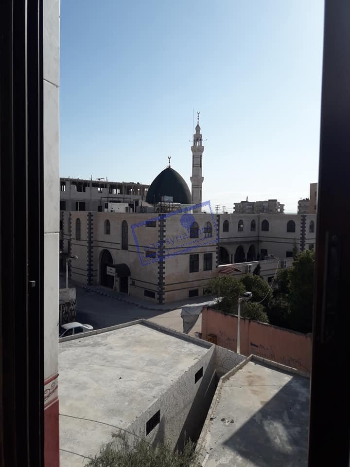 شقه على الشارع الرئيسي