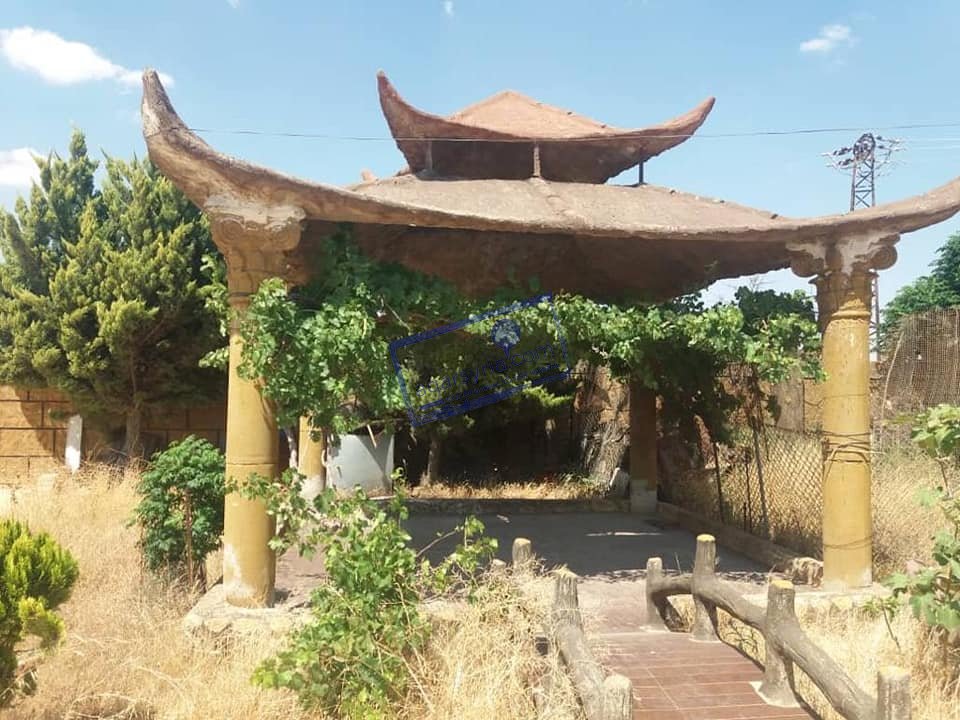 مزرعة ١٠٠٠ م للبيع