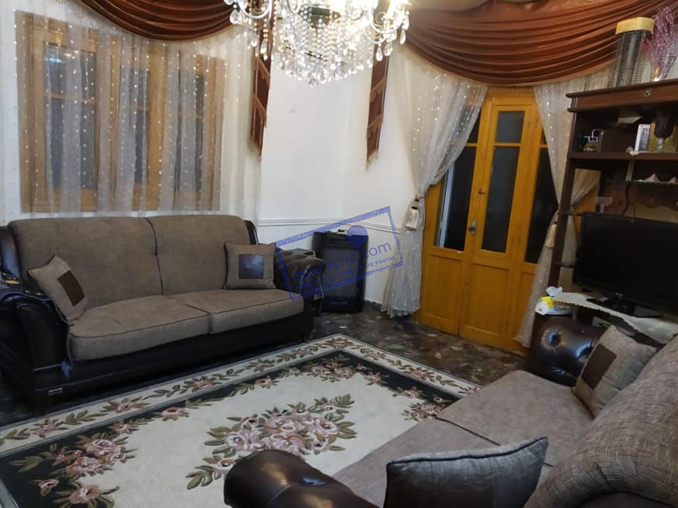 للبيع شقة في بديكور ممتاز – حلب