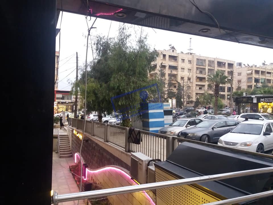 للبيع 3محلات بالفرقان