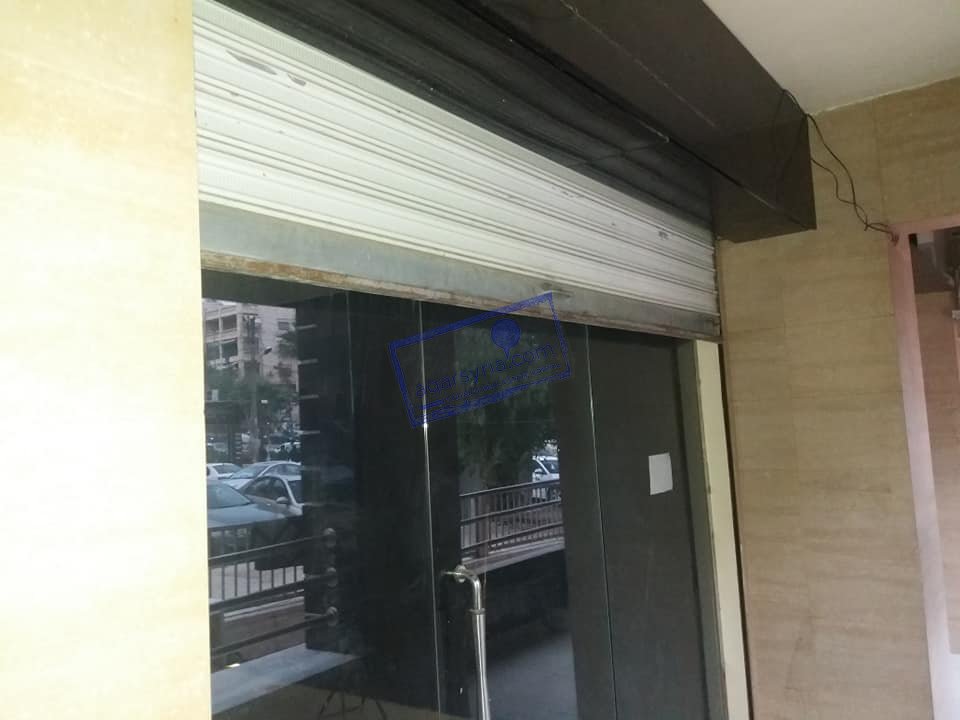 للبيع 3محلات بالفرقان