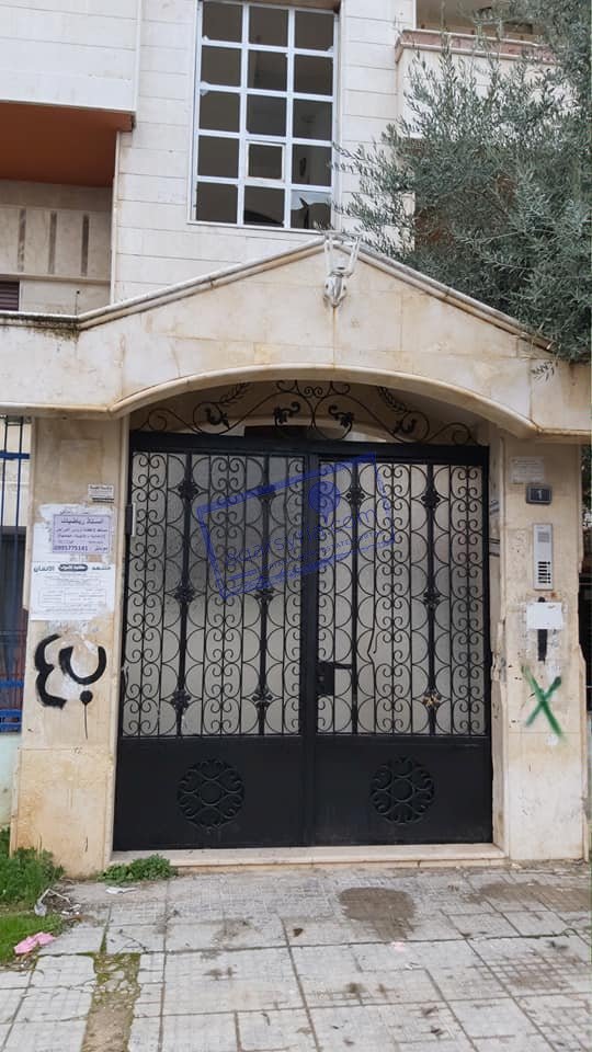 شقة للايجار – مجدده بالكامل بجانب مسبح 8 أذار