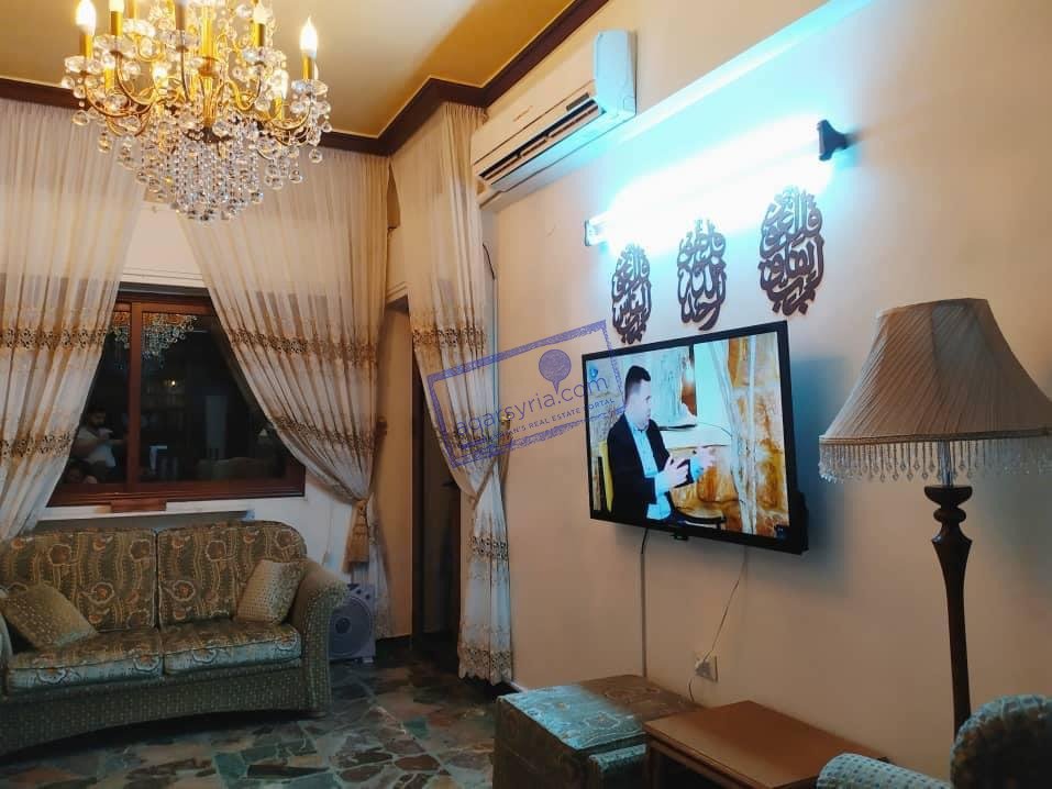 منزل للبيع في قلب دمشق و مركز المدينة – منطقة راقية و مخدمة