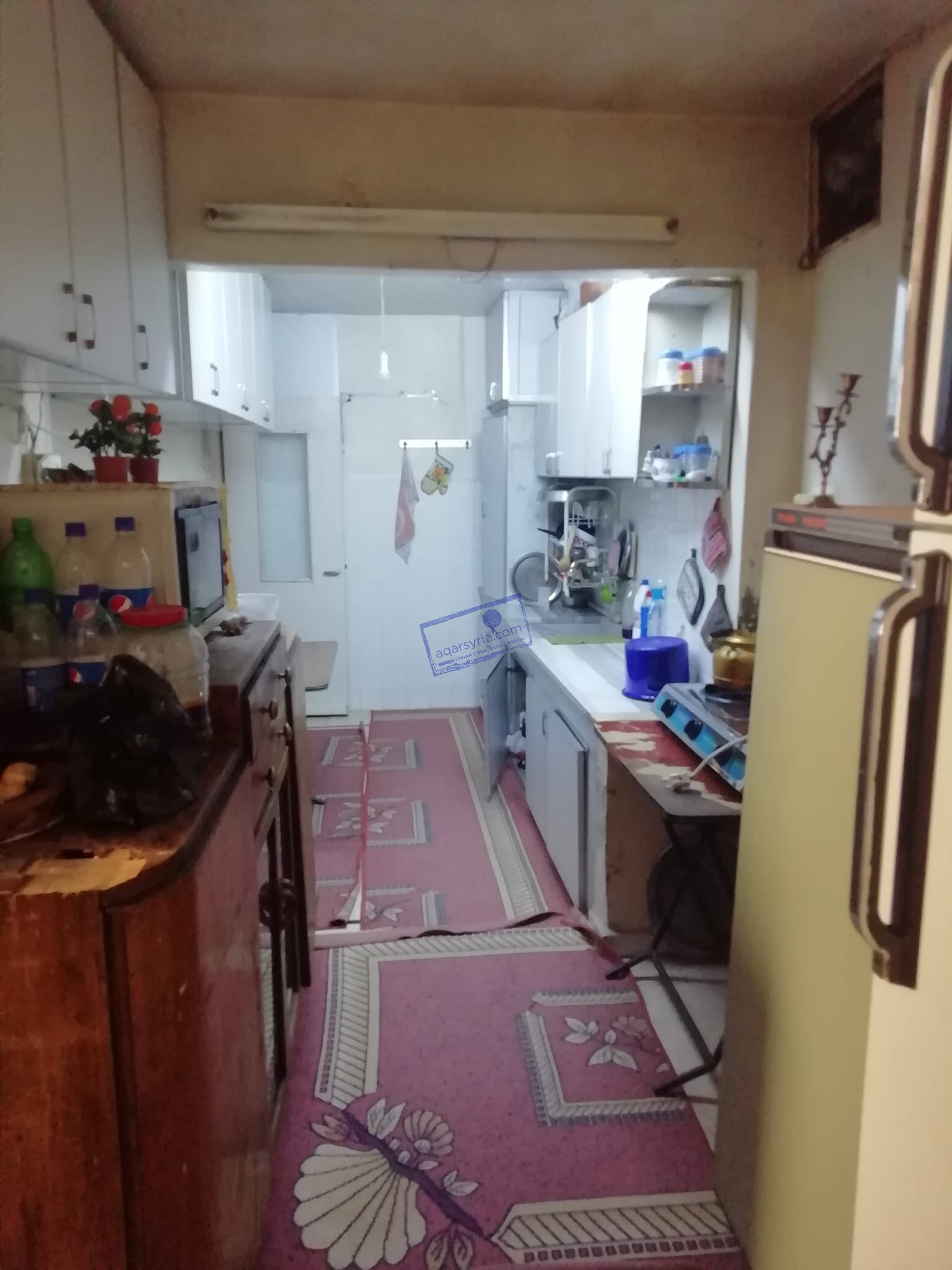 للبيع من المالك منزل مساحة ١٠٠ متر غرفتين وصالون واضافة له جنينة ٣٠ متر ووجيية ١٢ متر