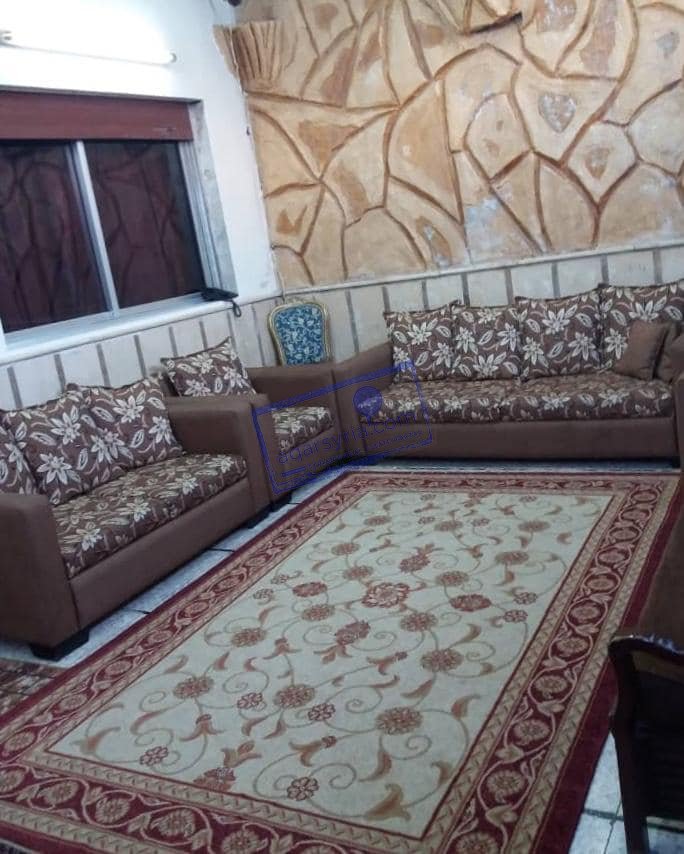 منطقة شرقي الميدان … الزاهرة … خلف المركز الثقافي المساحة 250 متر مربع