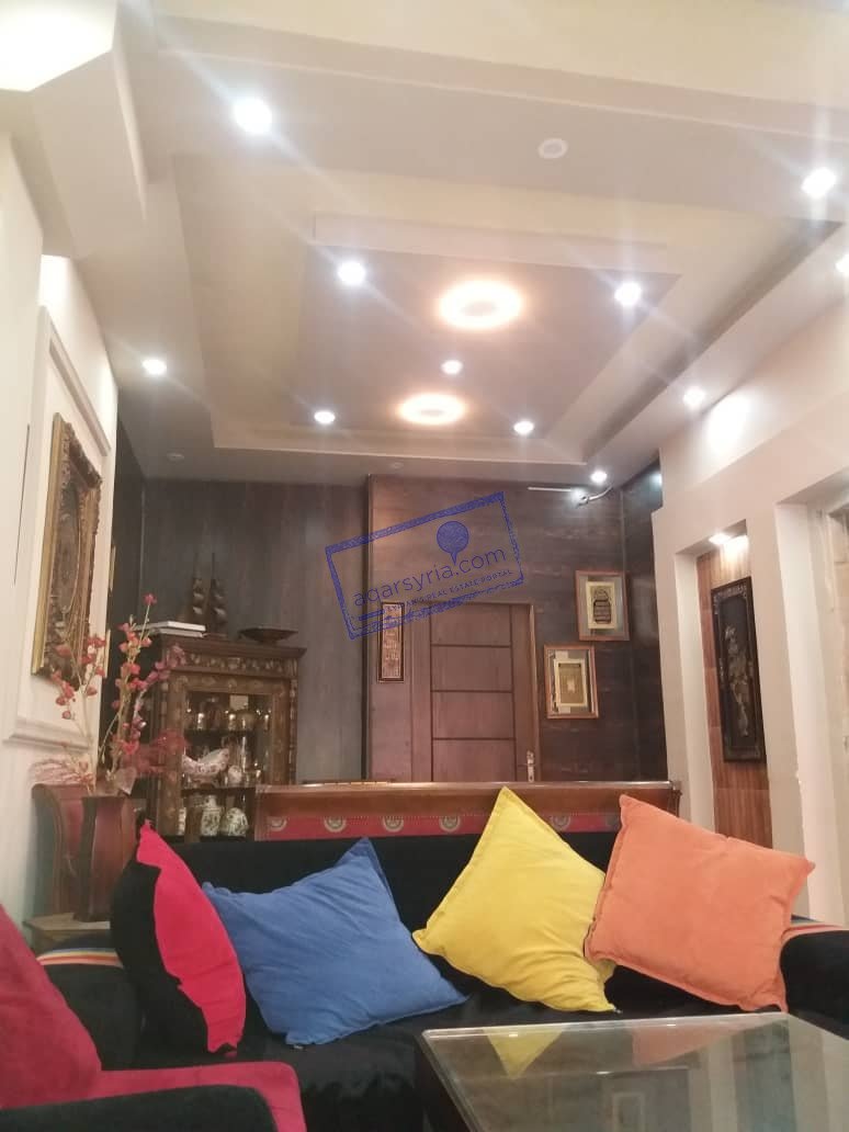 شقة من اجمل وارقى الشقق في جبلة “إطلالة بحرية” – 190 م 100 سكن 90م تراس+جنينة