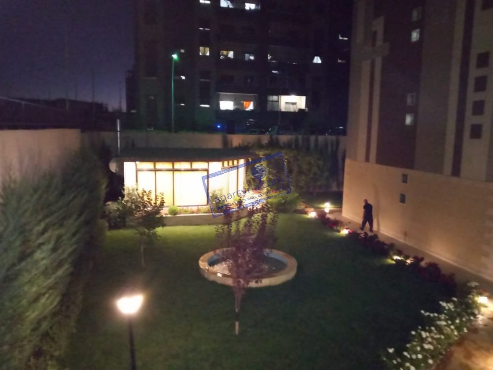 للبيع ضاحية الفردوس جمرايا. – مدخل خارحي مستقل للمنزل من الحديقة