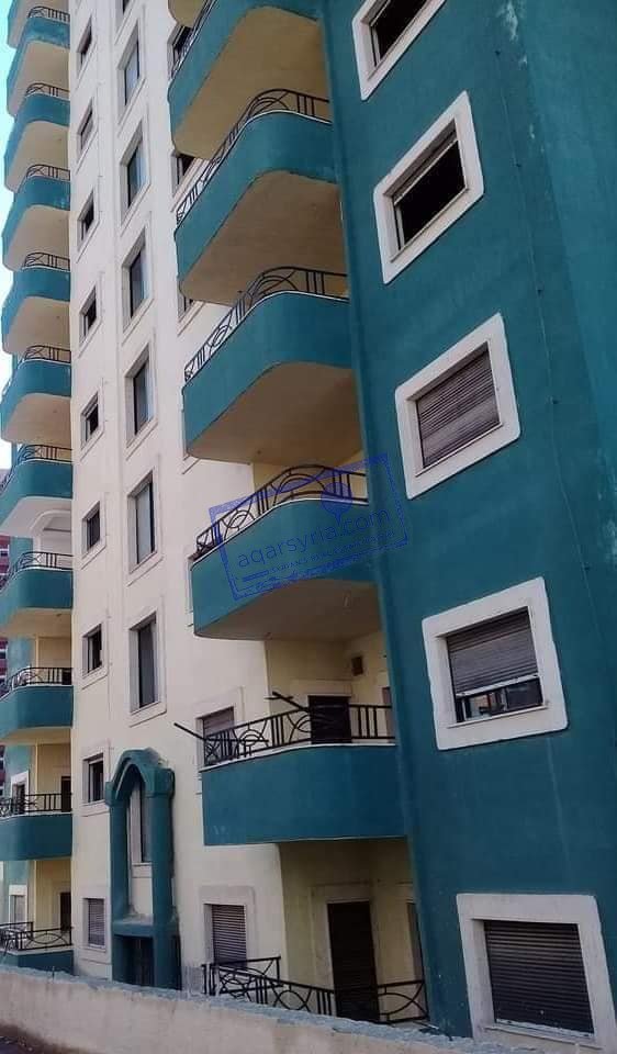 للبيع شقة سكن ادخار في اللاذقية طابق تاني مساحة 146 متر