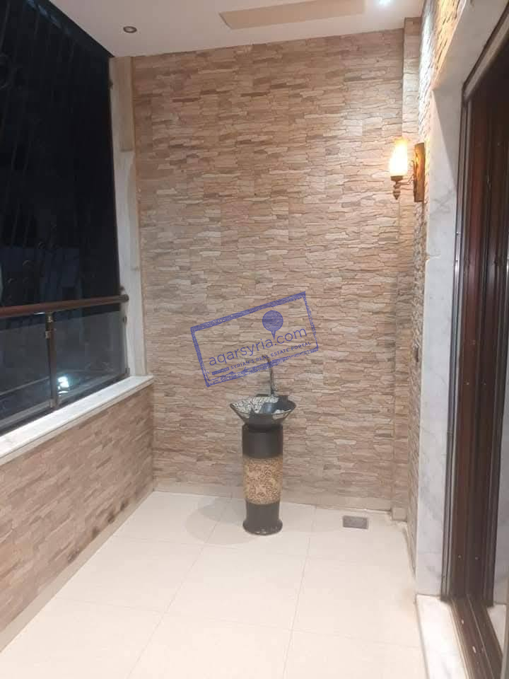 شقة ١٢٠ متر سوبر ديلوكس طابو أخضر غرفتين وصالون ، طابق أول
