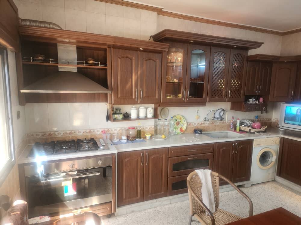 شقة تمليك بسعر الإيجار مفروشه وجاهزه للسكن فورا بالاضافه الي كاميرات مراقبة للبنايه والسعر نتفه لا تضيع الفرصة