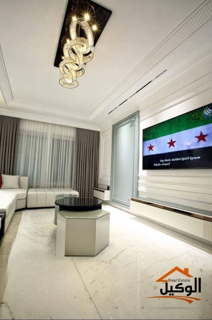 شقه للبيع 203 متر مربع من الفخامة الصافية بتوزيع داخلي مثالي مسبح خاص بإطلالة ساحرة حدائق خاصة بمساحة 200 متر مربع تقريباً تمنحك أجواء القصور شوووو بدك احلي من هيك