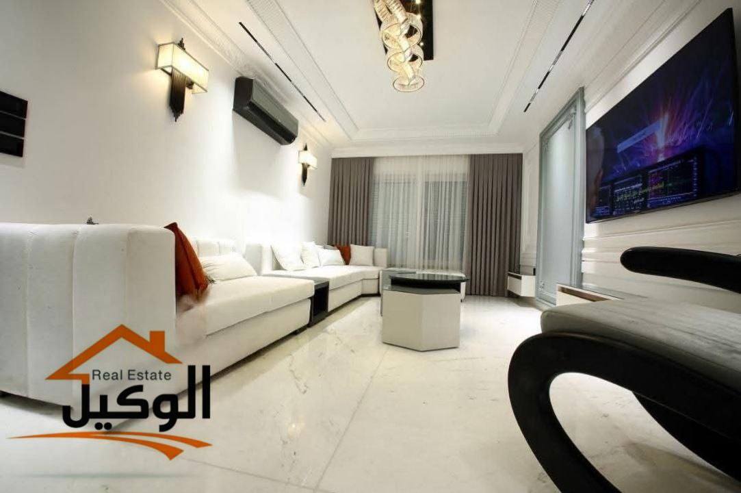 شقه للبيع 203 متر مربع من الفخامة الصافية بتوزيع داخلي مثالي مسبح خاص بإطلالة ساحرة حدائق خاصة بمساحة 200 متر مربع تقريباً تمنحك أجواء القصور شوووو بدك احلي من هيك