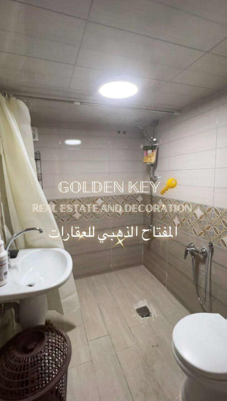 شقه للبيع بموقع مميز وقريب من جميع الخدمات طابق مميز واطلاله رائعه