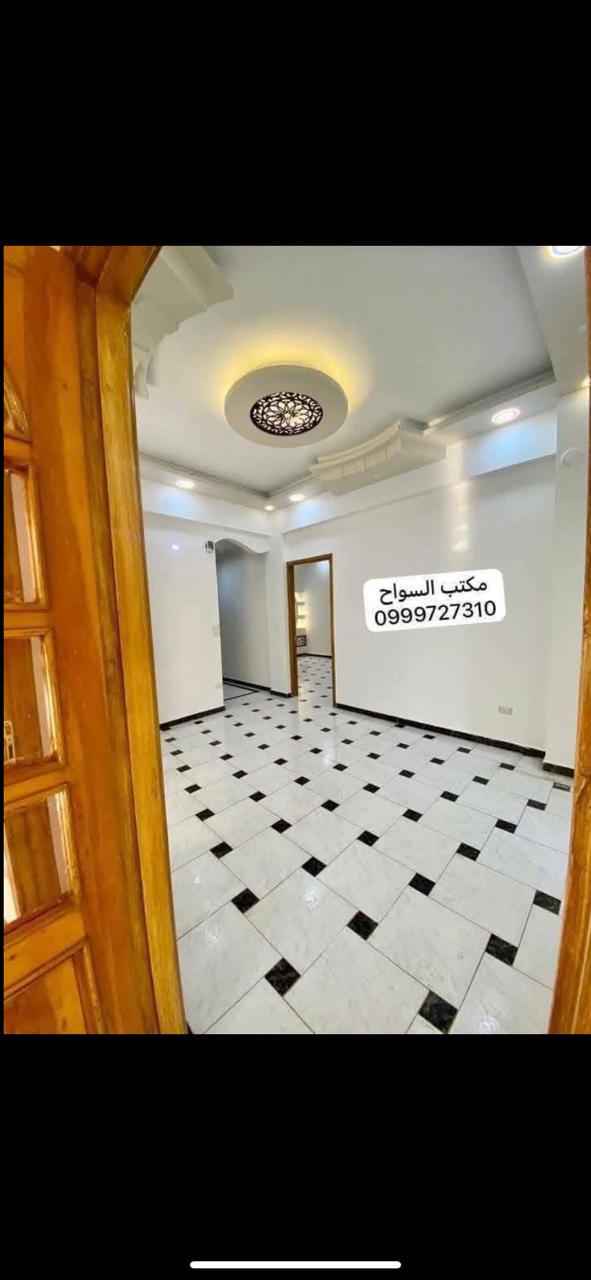 شقه للبيع 5غرف وصالون بتصميم عملى ومريح يسعر خيالى وموقع ممتاز .
