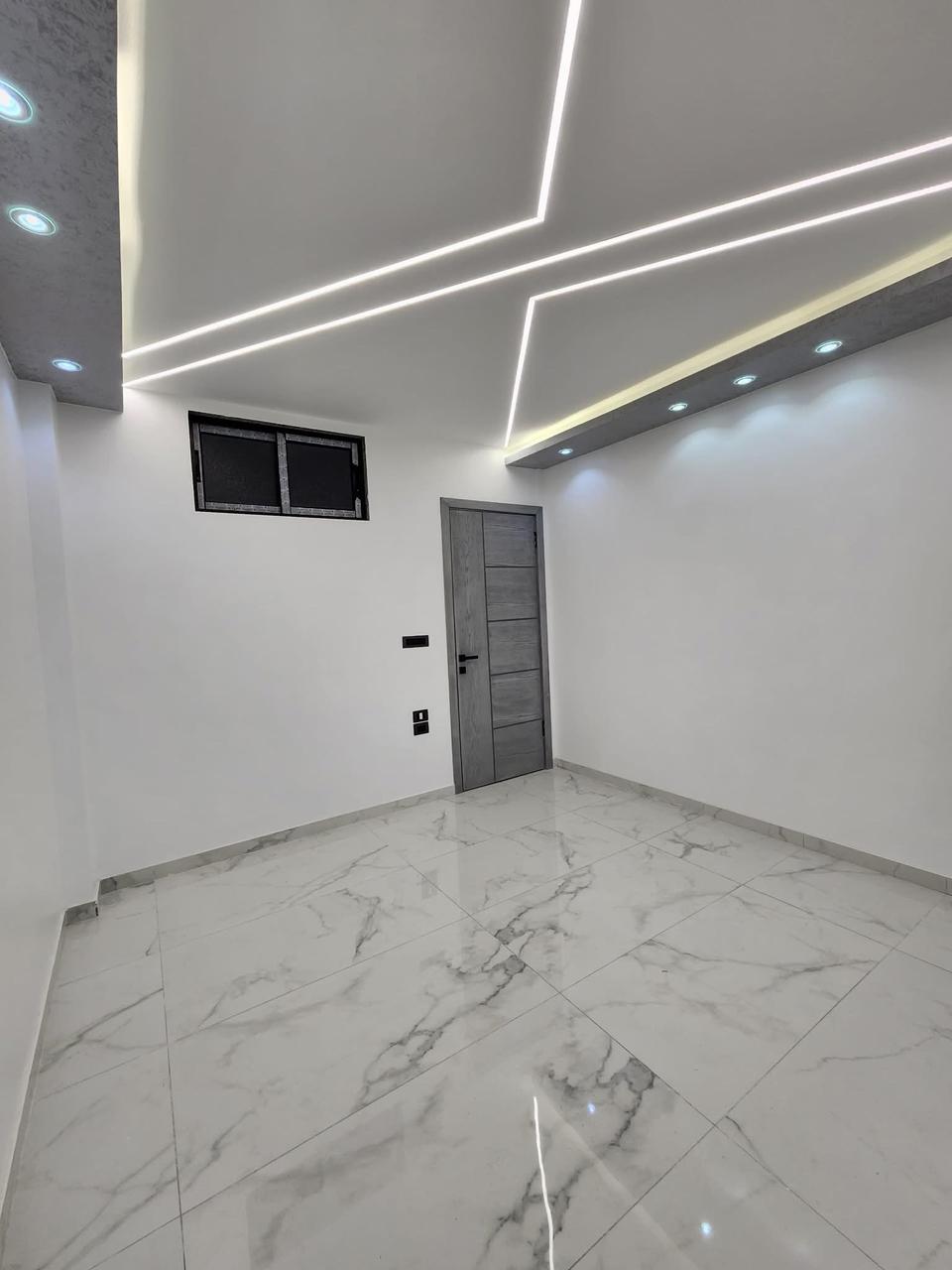 شقه للبيع 2 غرف وصالون بتصميم عملى ومريح يسعر خيالى وموقع ممتاز .