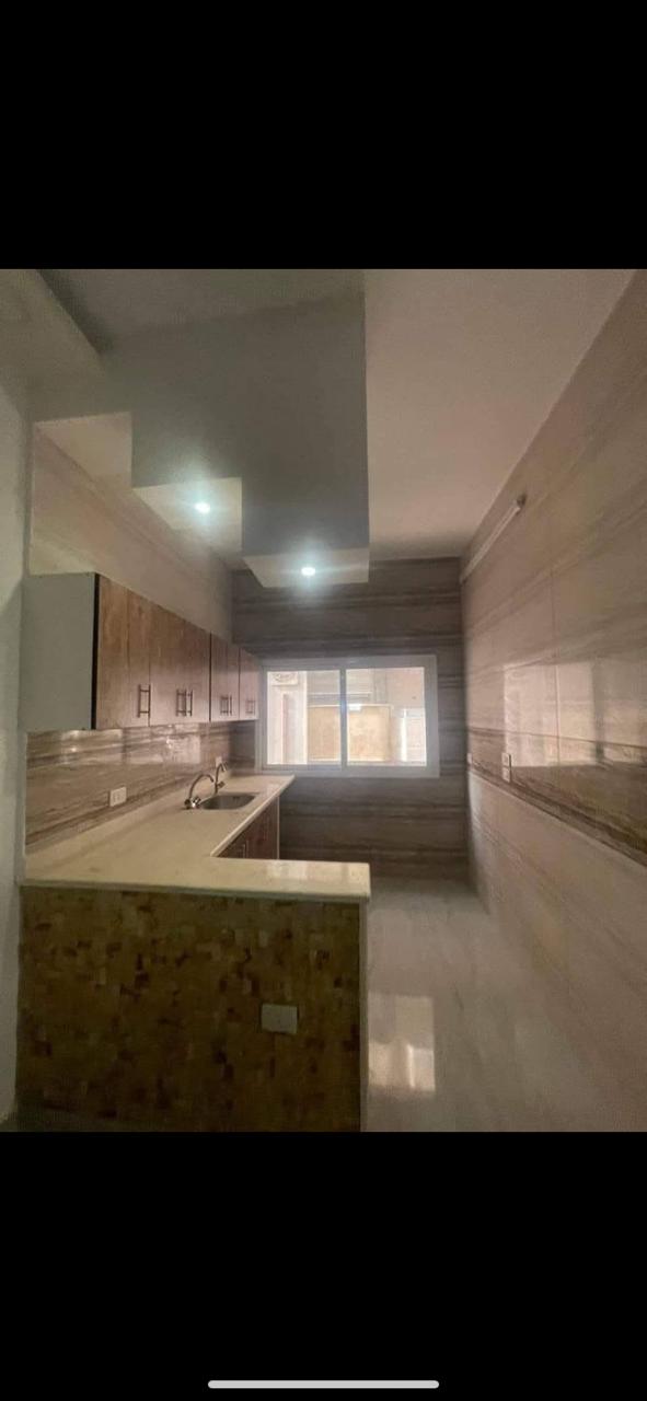 شقه للبيع سعر ولا اروع ..غرفه وصالون ومنتفعات جديده سوبر لوكس !