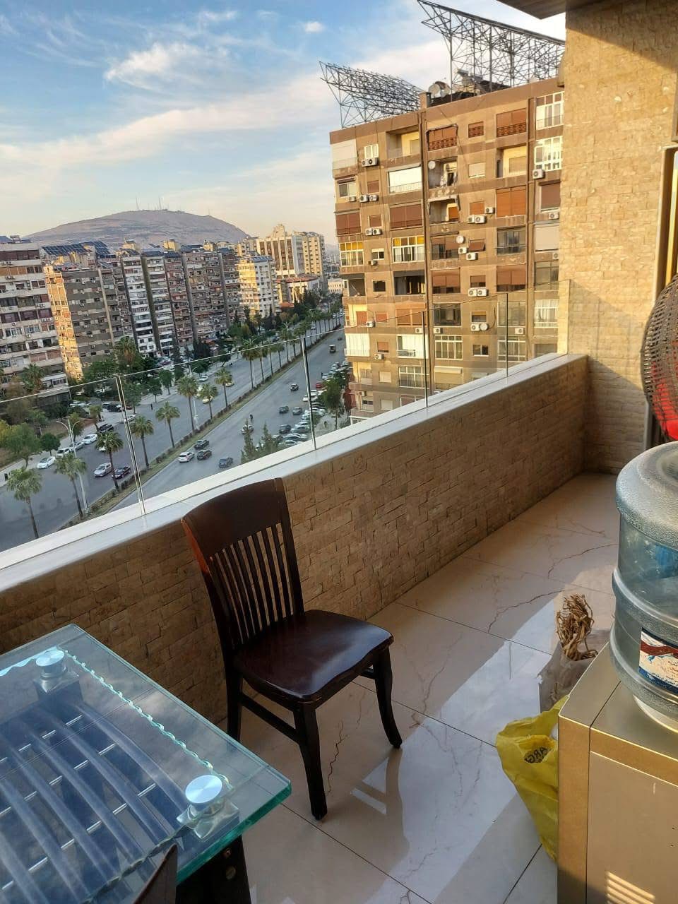 لبيع شقة سكنية في المزة استراد المزة تاني اشارة.