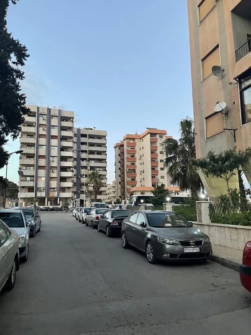 للبيع منزل دمشق برزة البلد استراد الحنبلي .