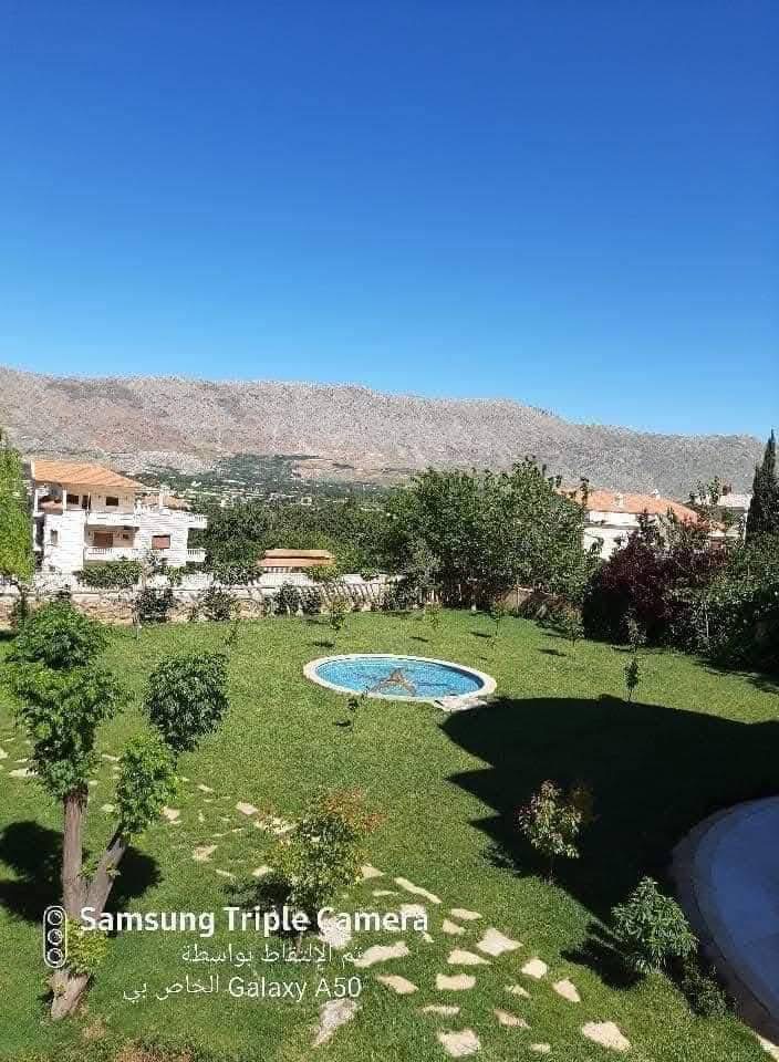 للبيع فيلا ملكية بسعر لقطة مع الفرش كامل وموقع ممتاز