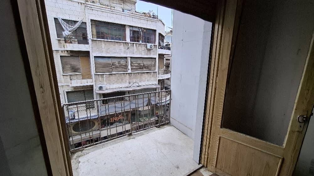 للبيع مكتب تجاري بدمشق …. منطقة صالحية
