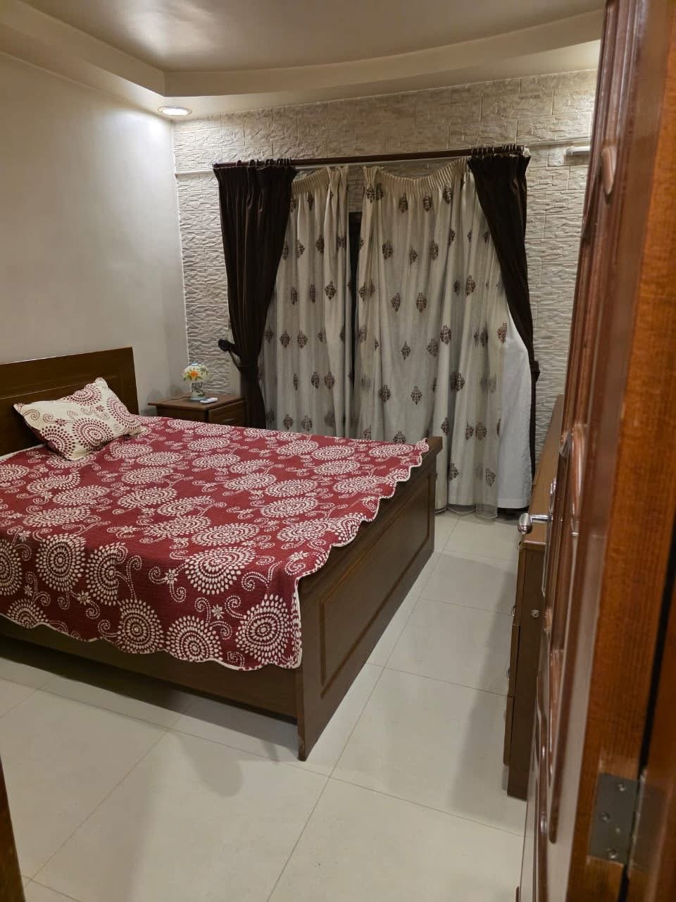 بيت مفروش في الطابق الأول بالمزه