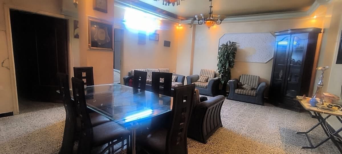منزل بالمزة 86 ساحة عروس الجبل بعد مكتبة شادي