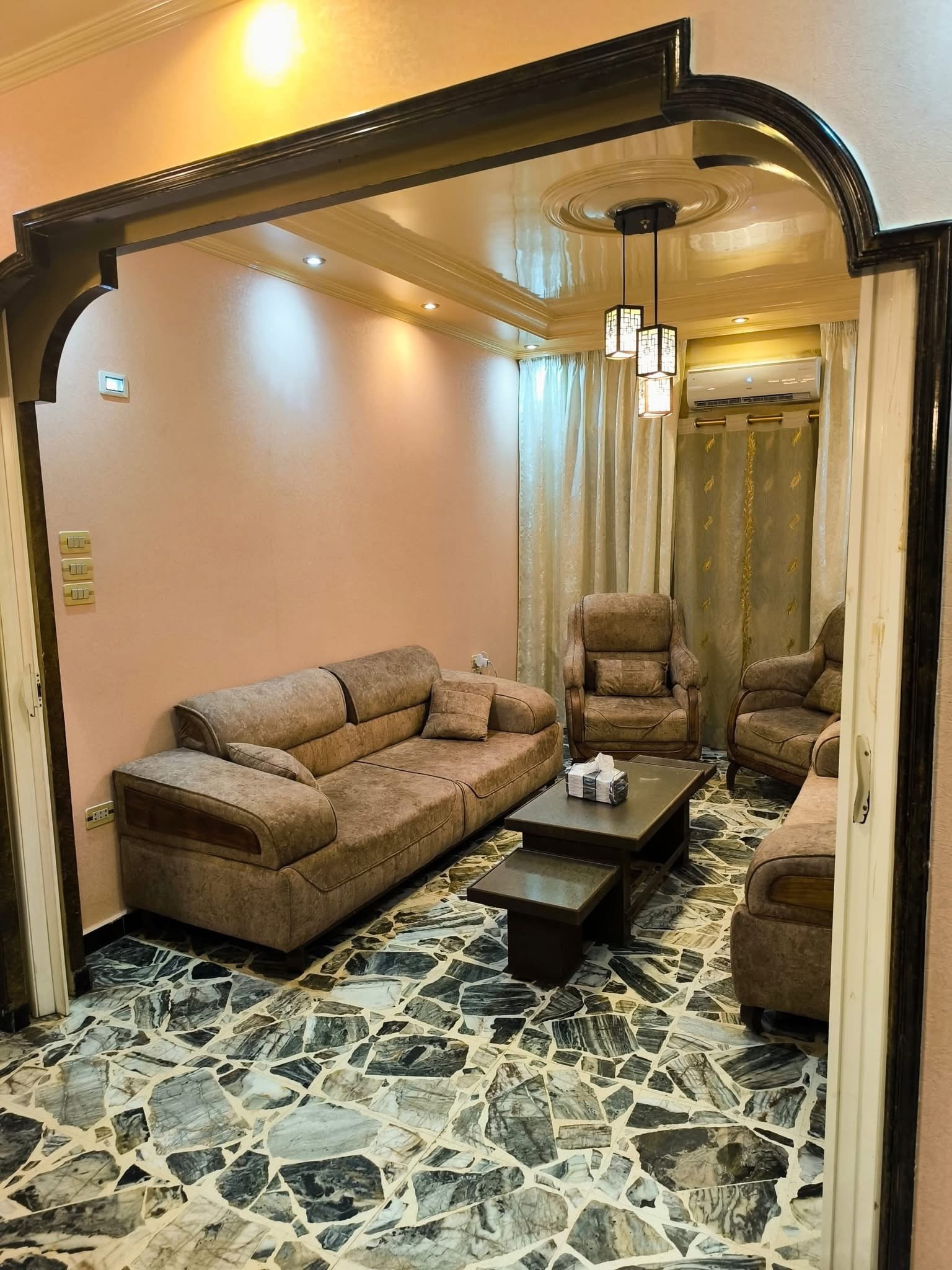 للإيجار السياحي مزه شارع المدارس