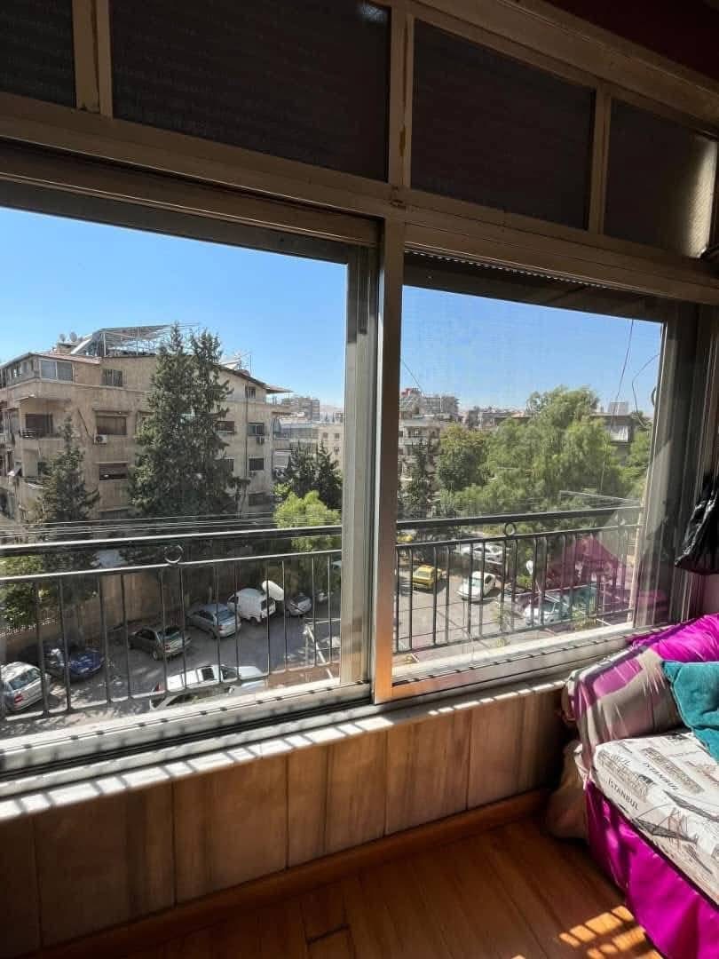شقة بمنطقة العباسيين شارع فارس خوري