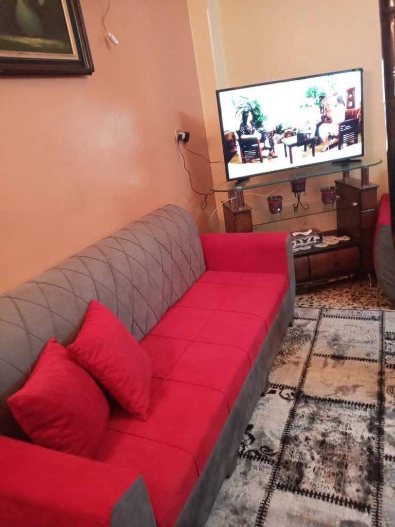 شقة معروضه بحماه قبو زاويه في حي جنوب الملعب