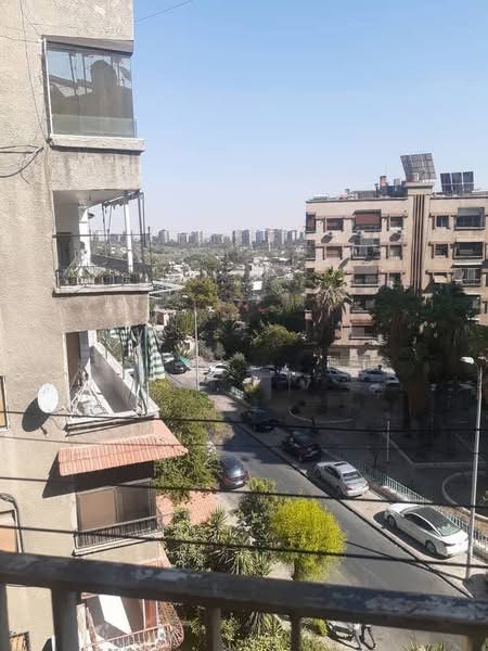 شقة سكنية بدمشق .. شرقي ركن الدين .. شارع الهجرة و الجوازات