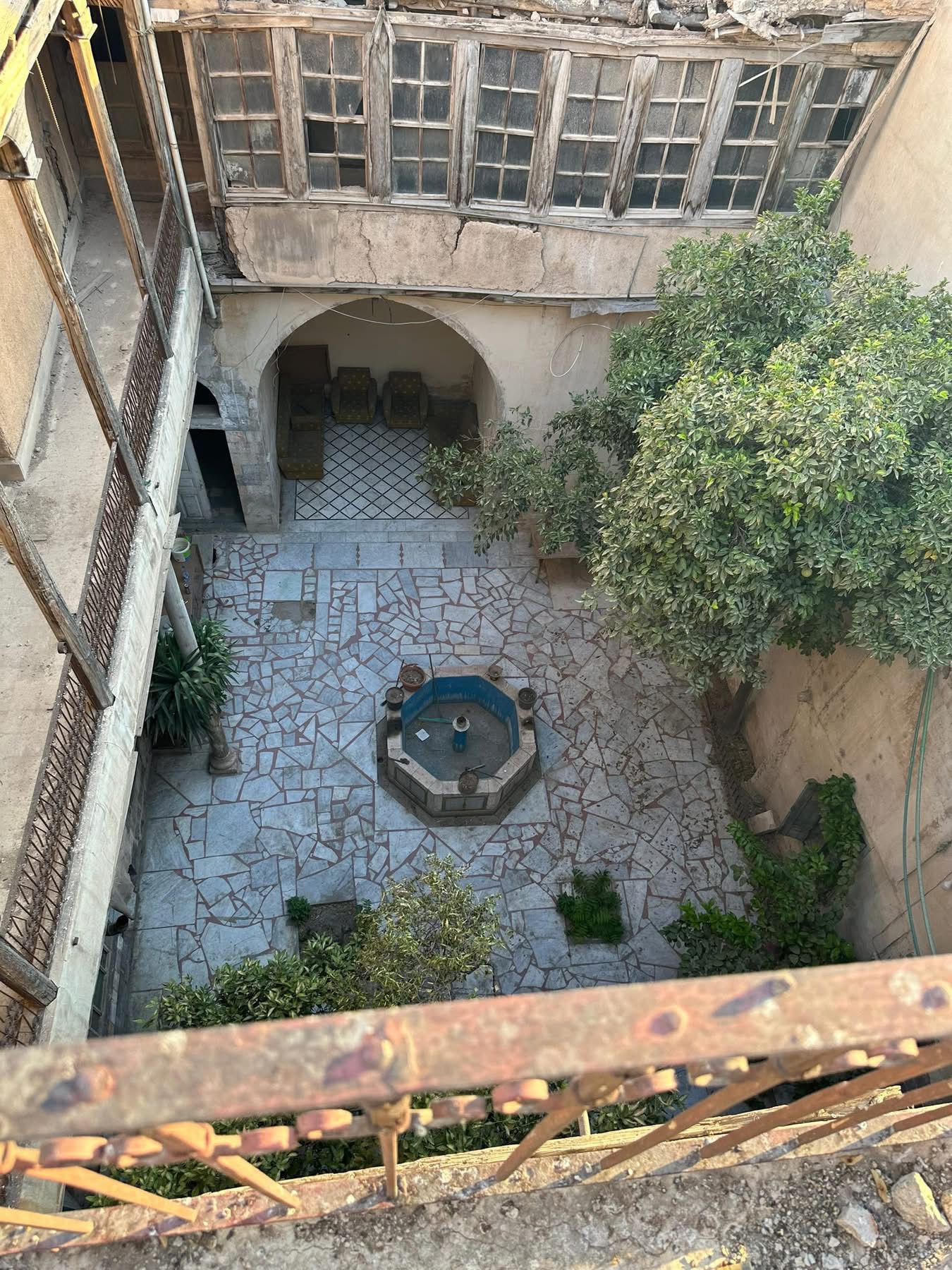 عربي طابقين منطقة القنوات © خلف القصر العدلي