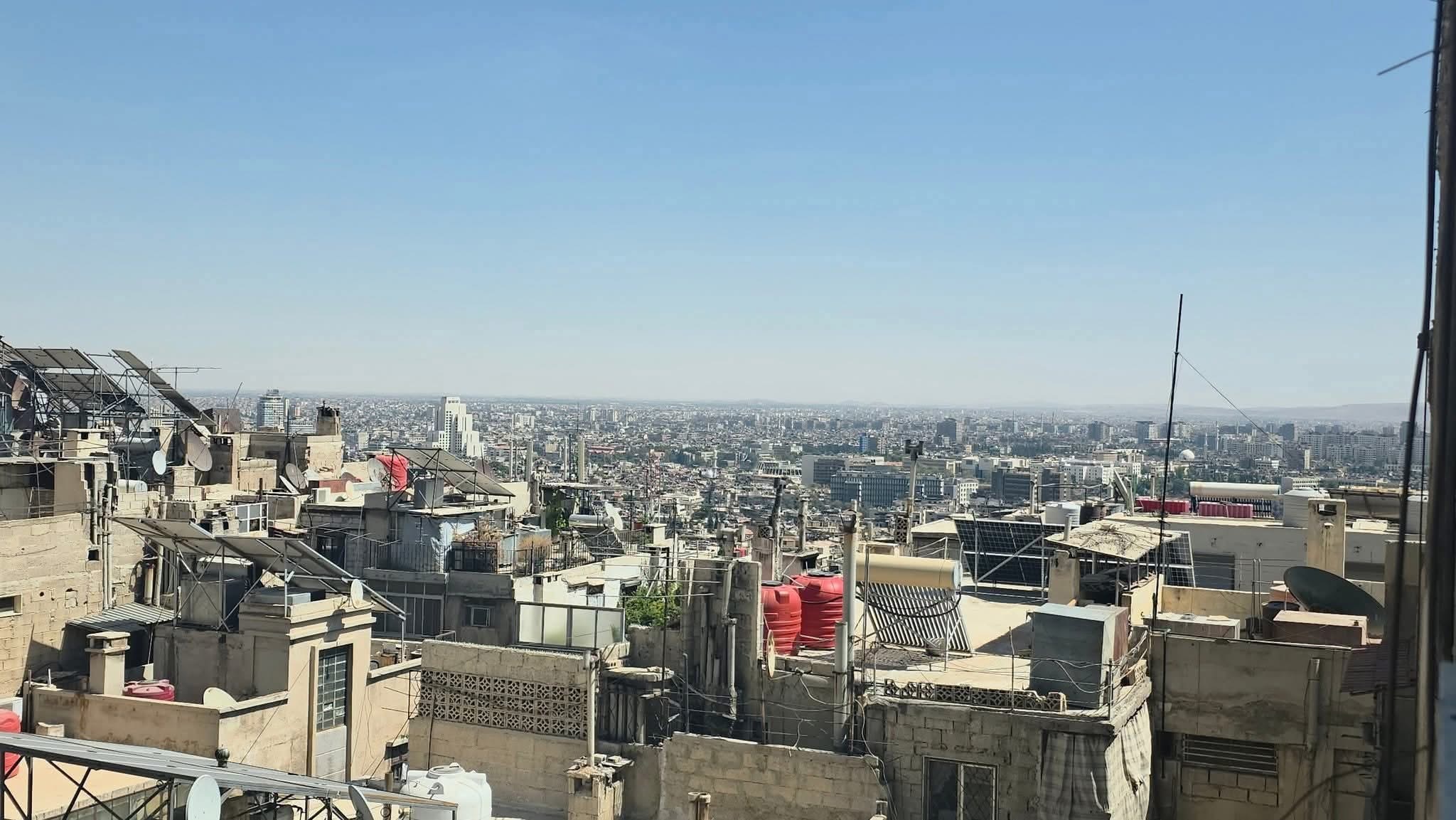 #للبيع منزل في المهاجرين جادة ثالثة ونص فوق صيدلية الرضوان