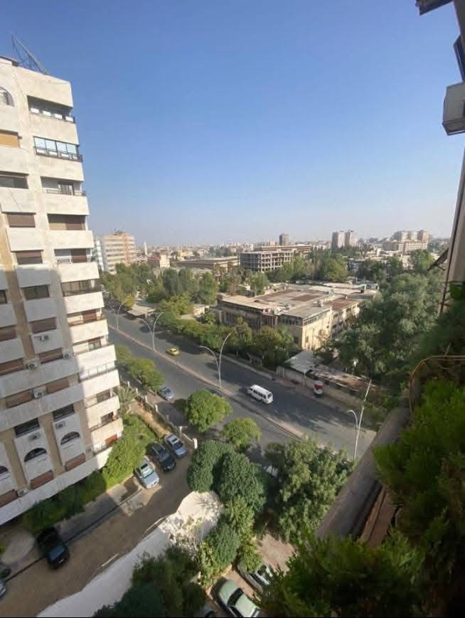 دمشق قرب جامع عبد الكريم الرفاعي دخلة حديقة التنظيم