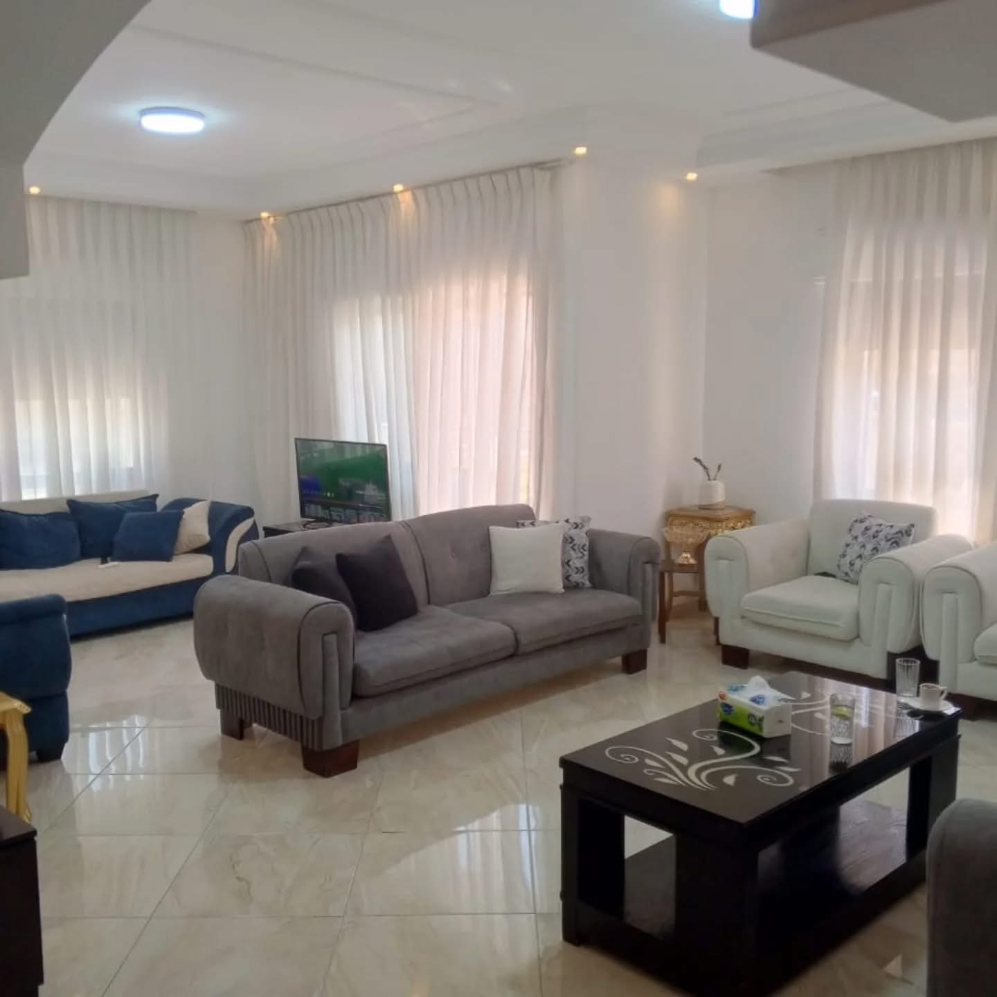 شقة فخمه للبيع في المدينة الرياضية