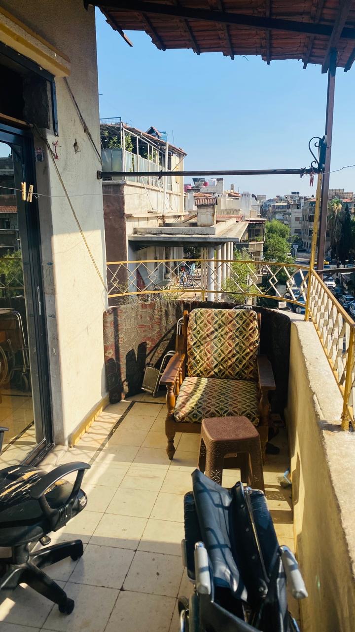 منزل بشارع بغداد بارقى المناطق في العاصمه