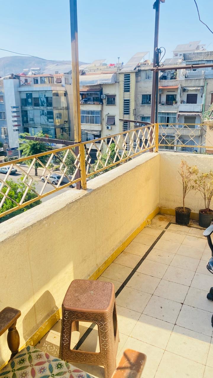 منزل بشارع بغداد بارقى المناطق في العاصمه