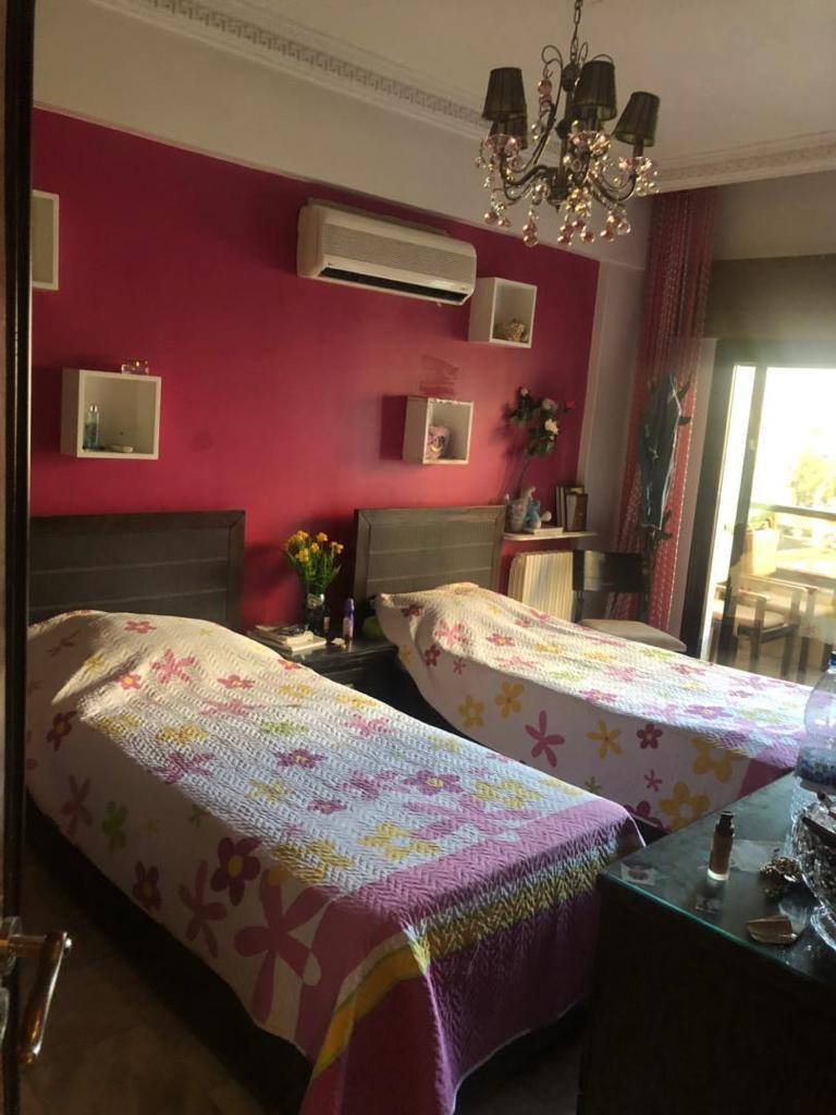3 غرف وصالونين وسفرة – طاقة شمسية متكاملة للمنزل،