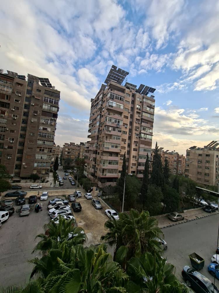 طابو أخضر ، يوجد باركنج وناطور واصانصير وطاقة