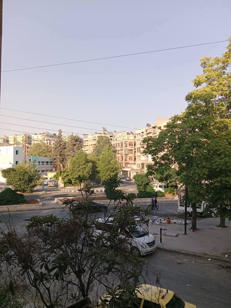 منزل للبيع امام روضة تشرين عل الرئيس