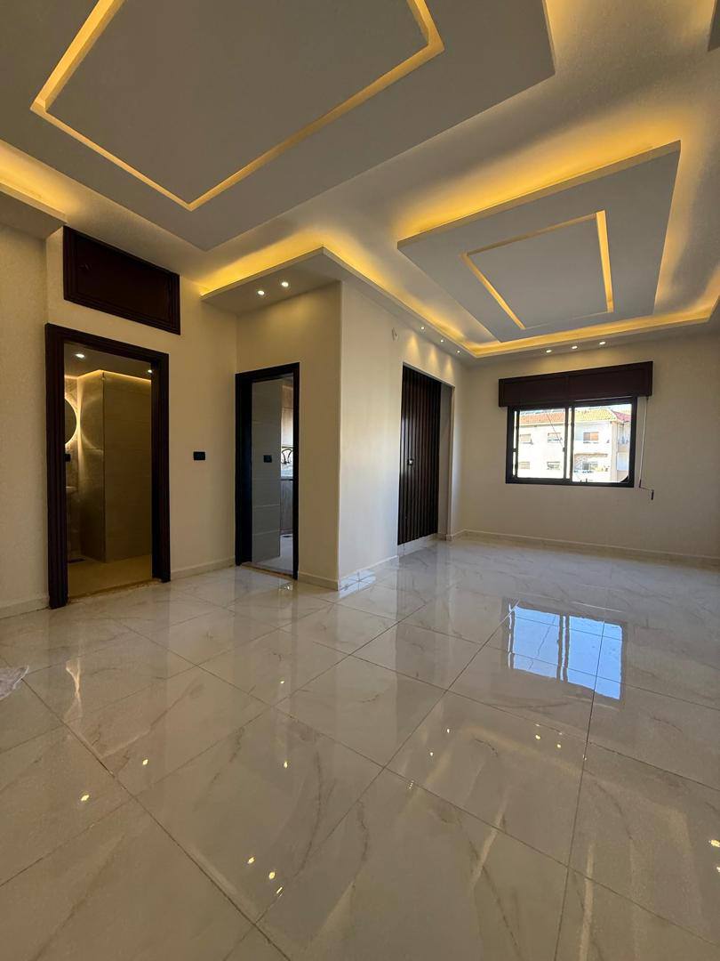 من المالك مباشرة