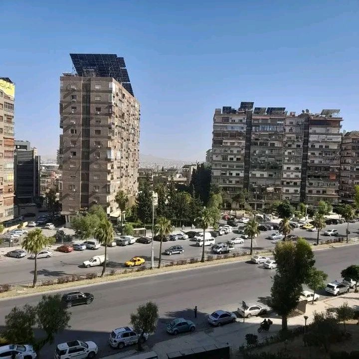 للايجار الفوري غرفتين وصالون ومنافع وبلكون اطلالة جميلة
