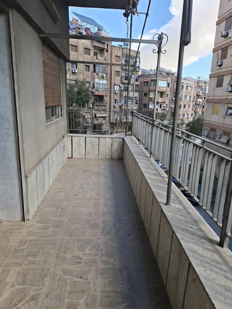 شقة لقطة مساحة 185 متر بسعر لا يتكرر