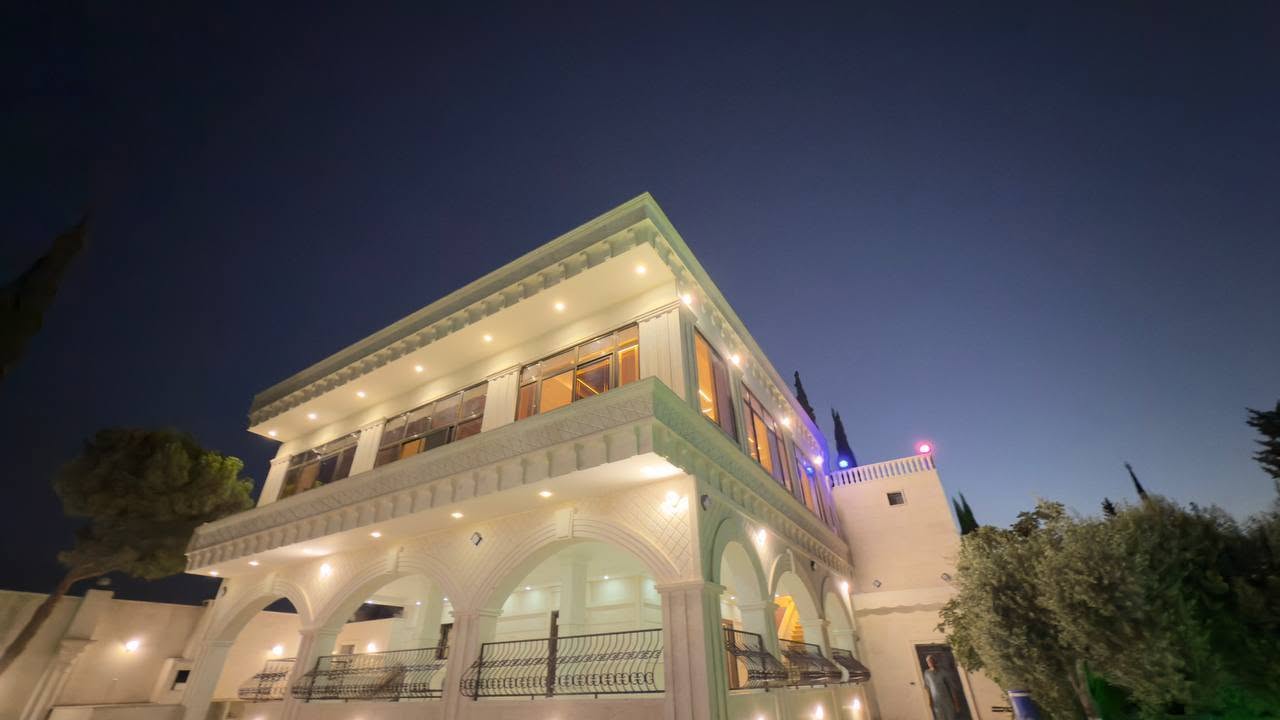 مزرعة للبيع 1800متر طابقين