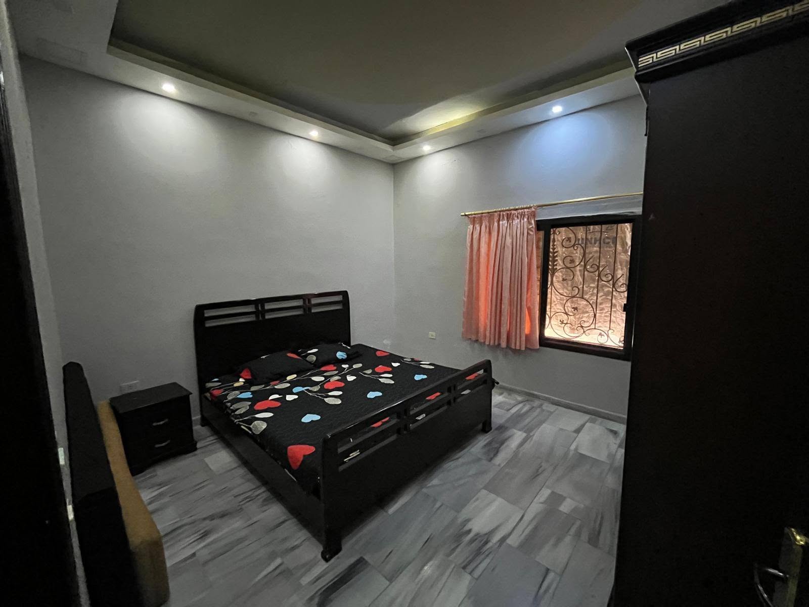 مزرعة مميزة للبيع 1200 متر