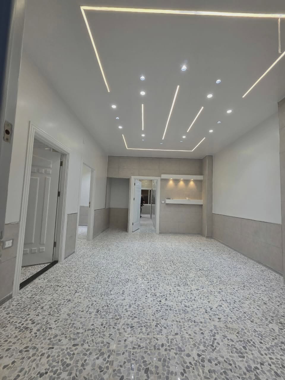 شقة مميزة للبيع 260 متر